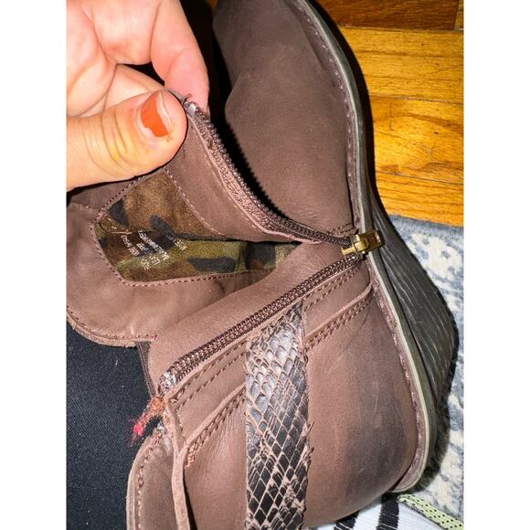 Otbt women’s rocker brown leather wedge bootie size 9 - Picture 6 of 11
